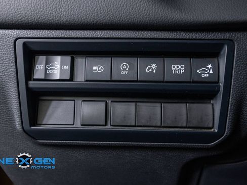 Used 2024 Toyota Tundra Limited AWD/4WD image 13