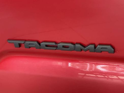 Used 2021 Toyota Tacoma TRD Sport AWD/4WD image 11