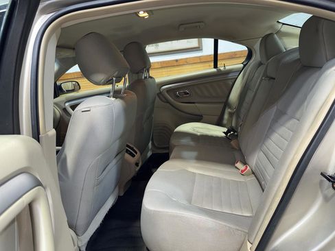 Used 2018 Ford Taurus SE image 22