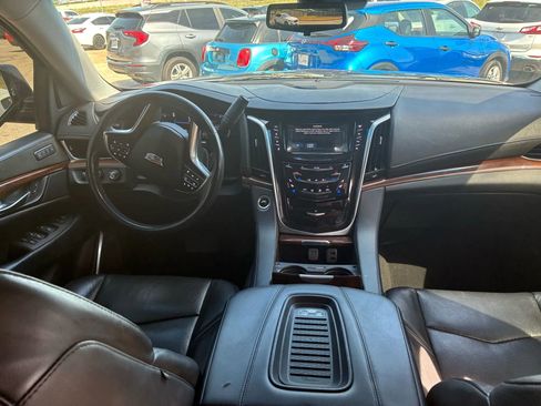 Used 2019 Cadillac Escalade ESV Premium Luxury w/ Escalade Sport Edition image 14