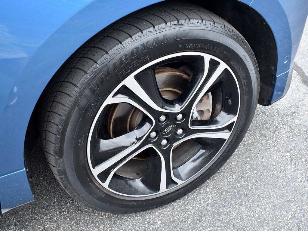 Used 2019 Ford Edge ST w/ Equipment Group 401A AWD/4WD image 11