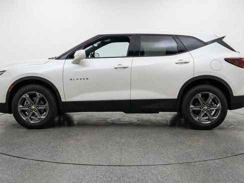 Used 2025 Chevrolet Blazer LT FWD image 5