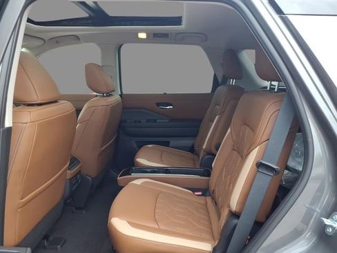 New 2026 Nissan Pathfinder Platinum AWD/4WD image 5