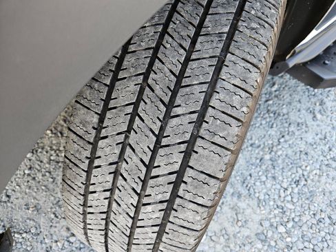 Used 2018 Ford Transit 350 XL image 54