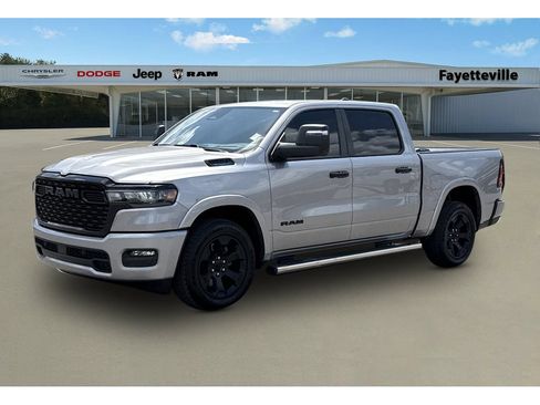 Used 2025 RAM 1500 Big Horn AWD/4WD image 7