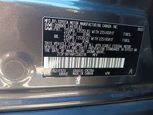 Used 2023 Toyota RAV4 LE AWD/4WD image 32