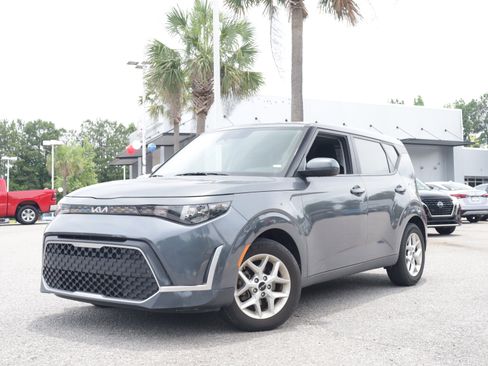 Used 2023 Kia Soul LX w/ Option Group 015 FWD image 1