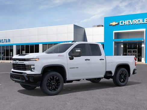 Used 2026 Chevrolet Silverado 2500 Custom w/ Custom Value Package image 4