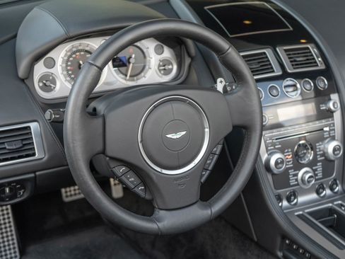 Used 2009 Aston Martin DB9 Volante RWD image 10