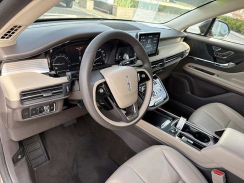 Certified 2022 Lincoln Corsair Standard image 16