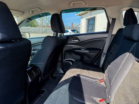 Used 2015 Honda CR-V LX image 6