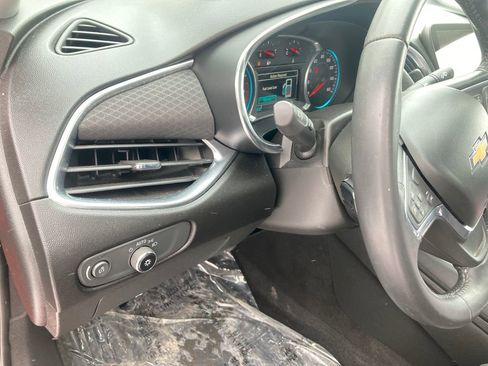 Used 2016 Chevrolet Malibu LT image 17