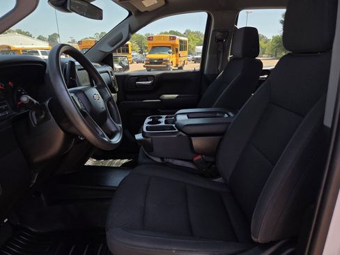 Used 2022 Chevrolet Silverado 1500 W/T AWD/4WD image 15