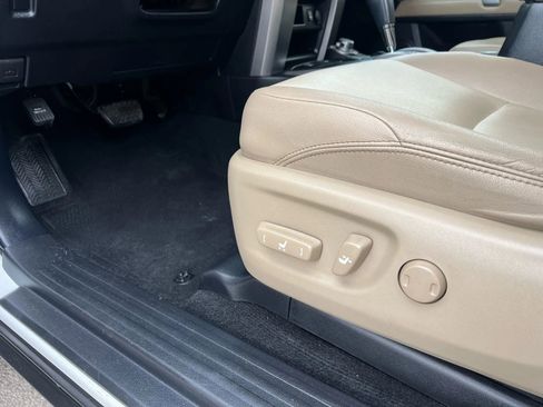 Used 2014 Toyota 4Runner SR5 Premium image 18