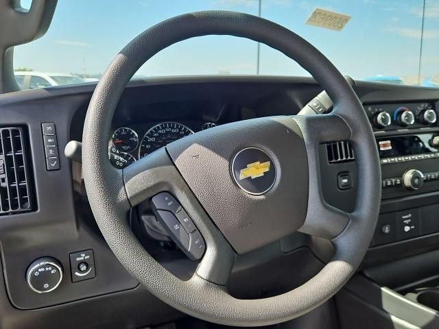 New 2026 Chevrolet Express 2500 Extended w/ Communications Package RWD image 11