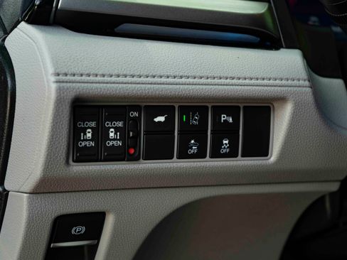 Used 2019 Honda Odyssey Elite image 41