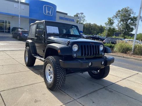 Used 2014 Jeep Wrangler Sport w/ Connectivity Group AWD/4WD image 2