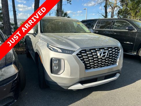 Used 2021 Hyundai Palisade SE image 1