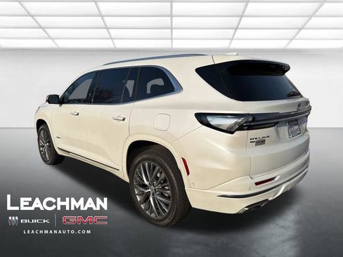 Certified 2025 Buick Enclave Avenir w/ Super Cruise Package image 8
