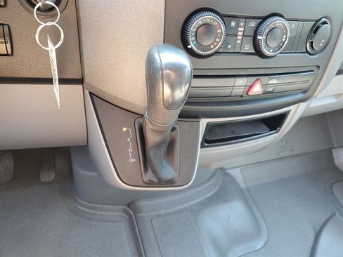 Used 2008 Dodge Sprinter 2500 image 19