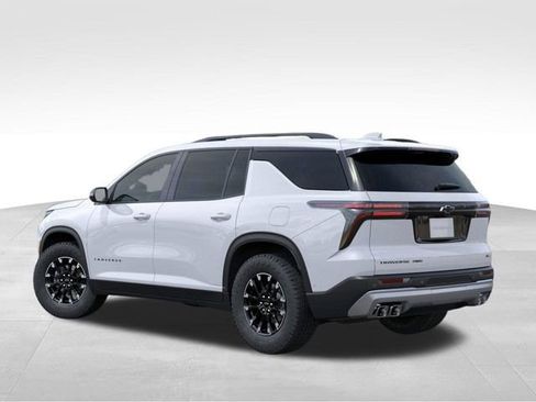 New 2026 Chevrolet Traverse Z71 w/ Enhanced Driving Package AWD/4WD image 3