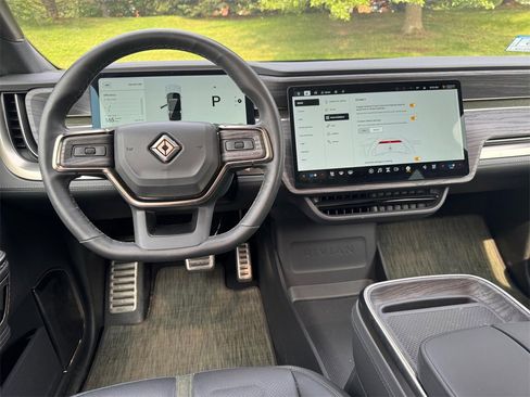 Used 2023 Rivian R1S Adventure image 29