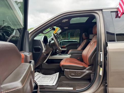 Used 2019 Ford F150 King Ranch w/ Equipment Group 601A Luxury AWD/4WD image 11