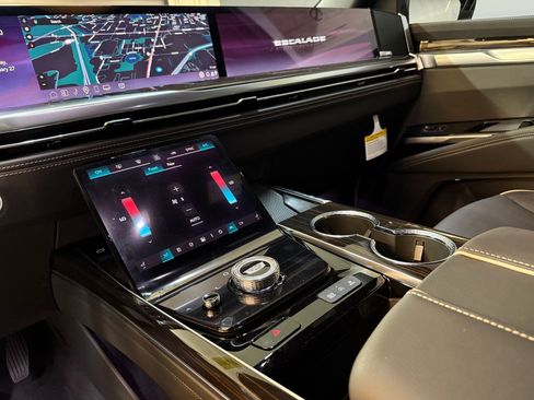 New 2026 Cadillac Escalade ESV Luxury w/ Touring Package image 33