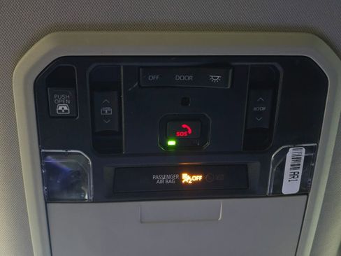 Used 2022 Toyota Tundra Limited image 46