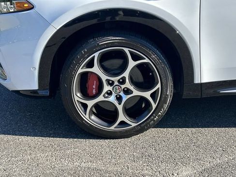 Used 2024 Alfa Romeo Tonale Ti AWD/4WD image 10