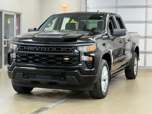 Used 2024 Chevrolet Silverado 1500 Custom AWD/4WD image 3
