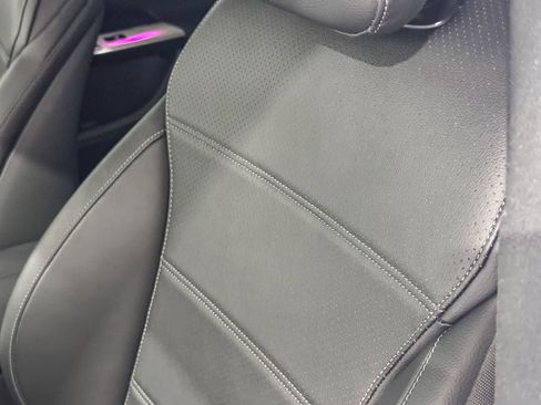 Used 2025 Mercedes-Benz GLC 300 image 26