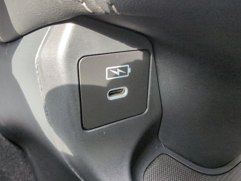 Used 2027 Honda HR-V EX-L image 39