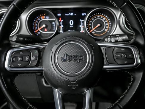 Used 2020 Jeep Wrangler Unlimited Sahara image 25