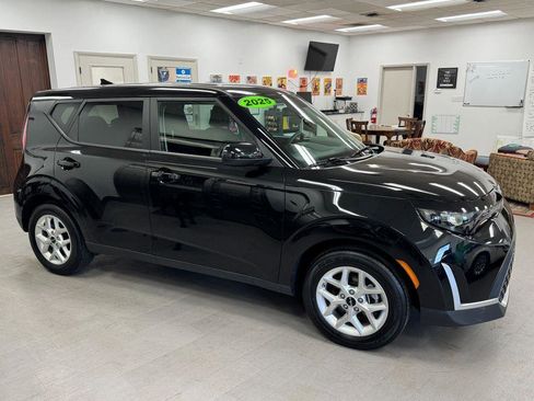 Used 2025 Kia Soul LX w/ LX Technology Package image 29