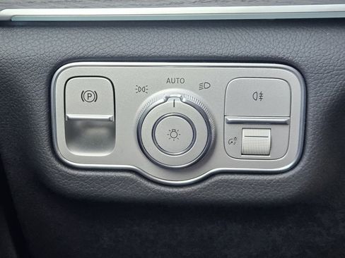 Used 2025 Mercedes-Benz GLE 450 4MATIC image 23