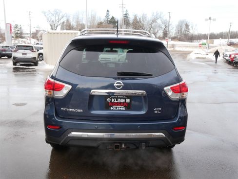 Used 2015 Nissan Pathfinder SL w/ SL Premium Package image 4