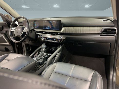 Used 2024 Kia Telluride EX w/ EX Captain's Chair Package image 29