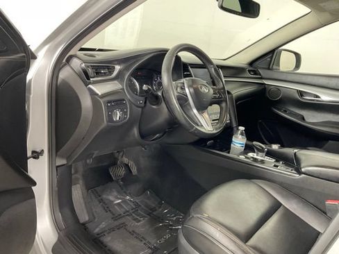 Used 2021 INFINITI QX50 Luxe FWD image 18