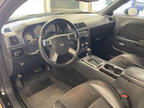 Used 2009 Dodge Challenger SRT8 RWD image 14