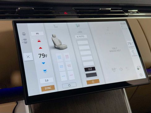 Certified 2025 Land Rover Range Rover Long Wheelbase SE image 34