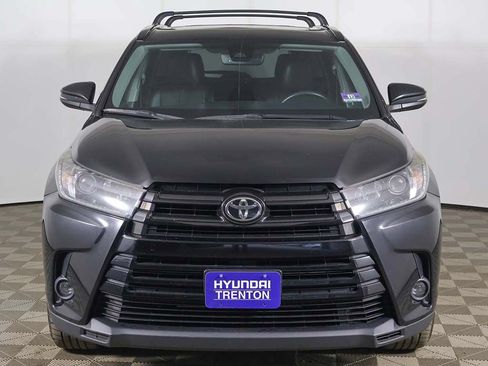 Used 2019 Toyota Highlander SE AWD/4WD image 13