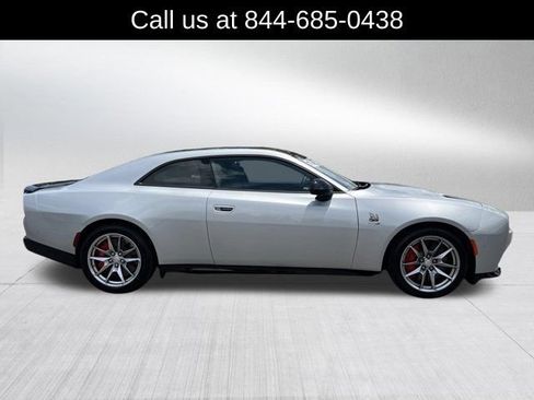 Used 2024 Dodge Charger Daytona Scat Pack w/ Plus Group AWD/4WD image 4