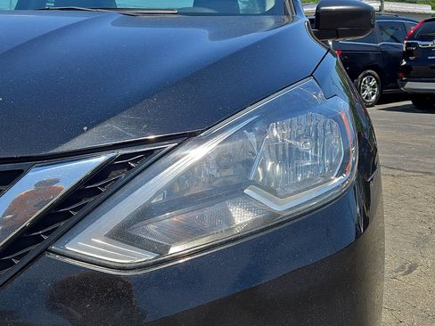 Used 2018 Nissan Sentra S w/ S Midnight Style Package FWD image 11