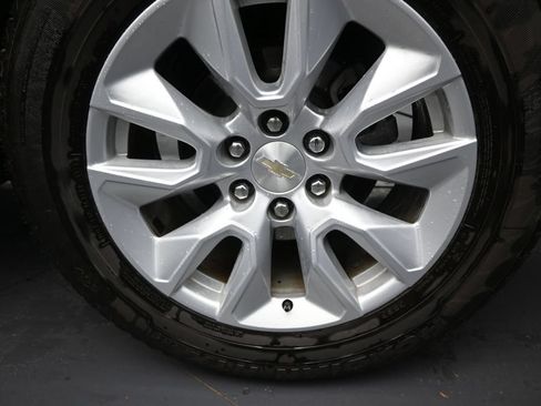 Used 2023 Chevrolet Silverado 1500 Custom RWD image 10