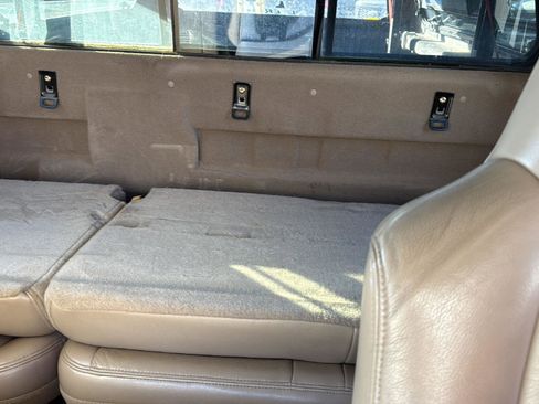 Used 2004 Ford F250 XL image 11