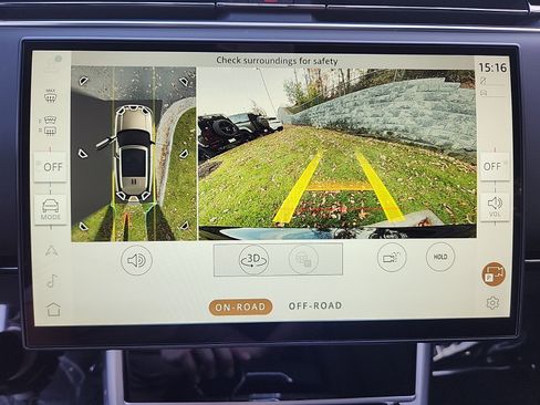 New 2025 Land Rover Range Rover SE image 22