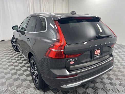 Used 2022 Volvo XC60 B5 Inscription w/ Climate Package image 6