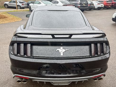 Used 2017 Ford Mustang Coupe image 8