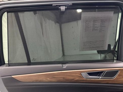 Used 2025 Volkswagen Atlas SE image 43